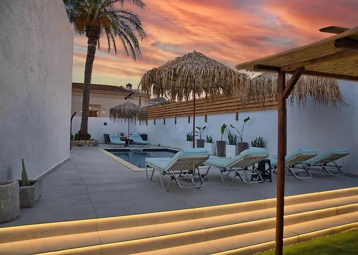 Casa Famiglia 1910 *