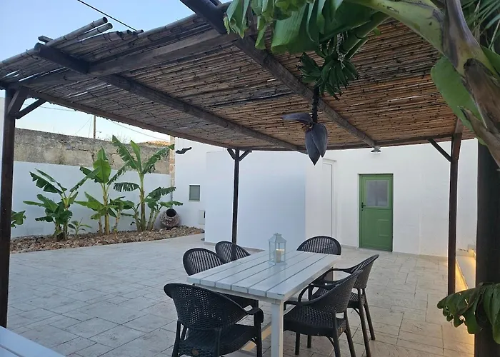 Casa Famiglia 1910 *